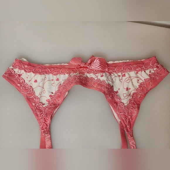 Pink and White Garter Belt with Heart Design Size Small - Picture 4 of 5
